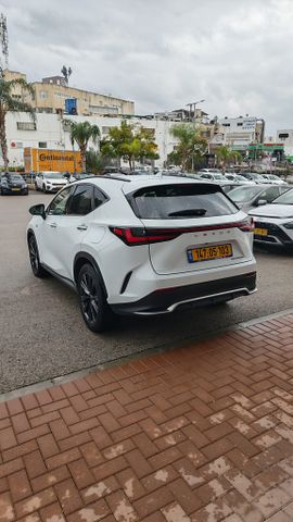 לקסוס NX