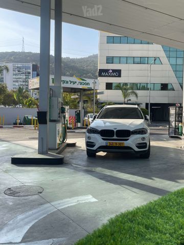 ב מ וו X6