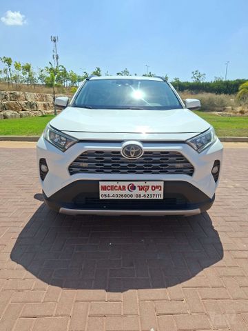 טויוטה RAV4
