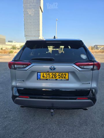 טויוטה RAV4