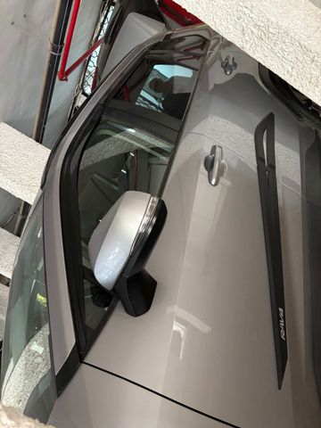 טויוטה RAV4