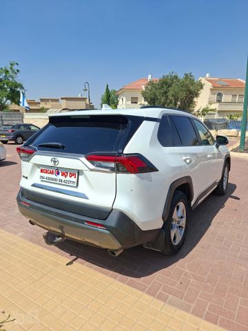 טויוטה RAV4