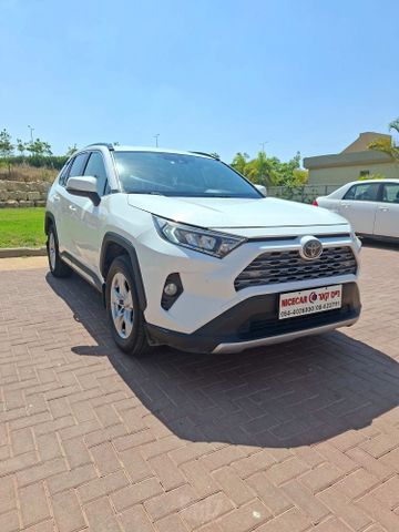 טויוטה RAV4