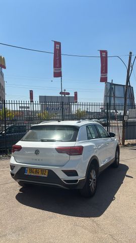מודעת רכב פולקסווגן T-רוק 2
