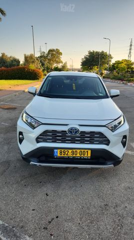 טויוטה RAV4