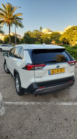 טויוטה RAV4