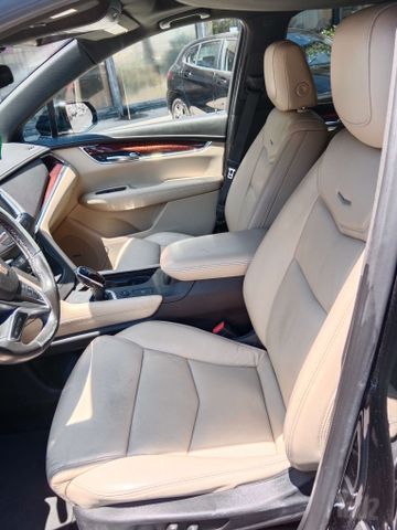קאדילק XT5
