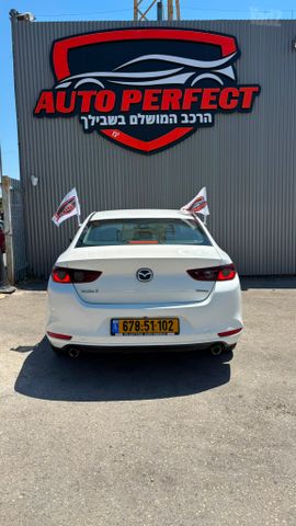 מאזדה 3