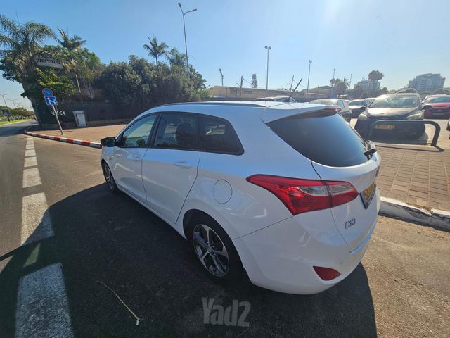 יונדאי i30