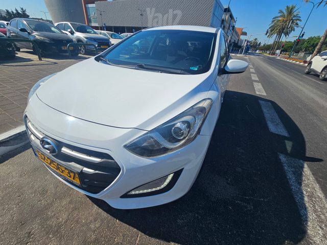 יונדאי i30