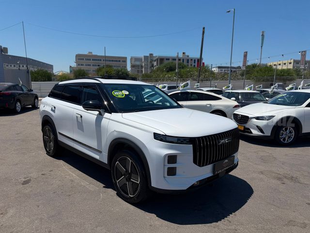 ג'אקו J7