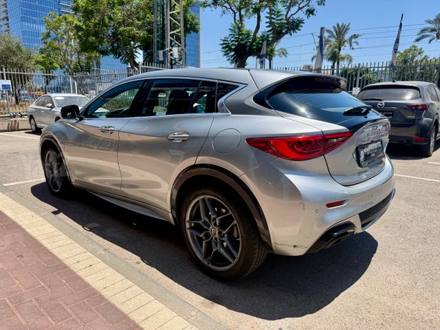 אינפיניטי Q30