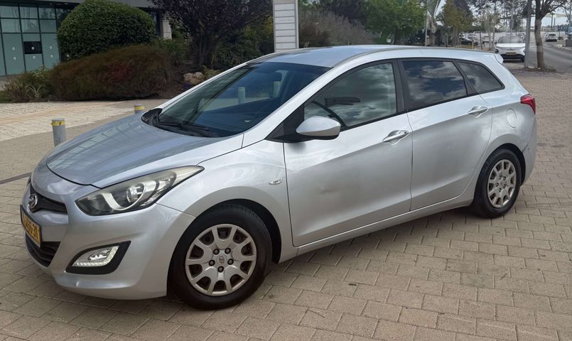 יונדאי i30