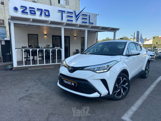 מודעת רכב טויוטה C-HR