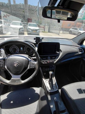 סוזוקי S-Cross