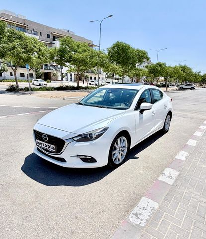מודעת רכב מאזדה 3