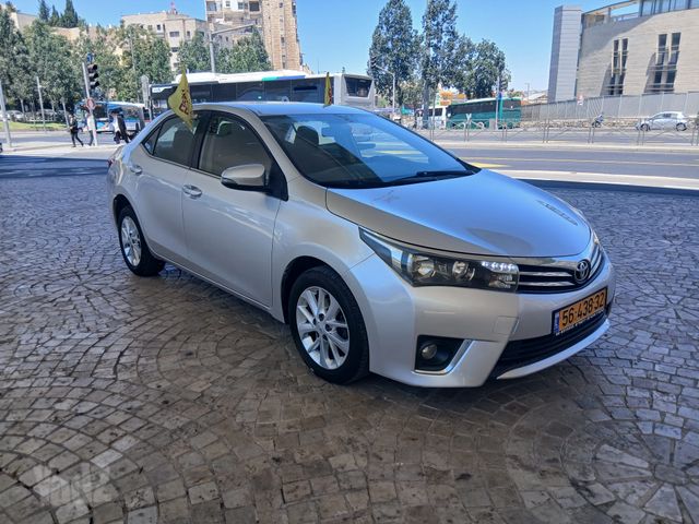 טויוטה קורולה
