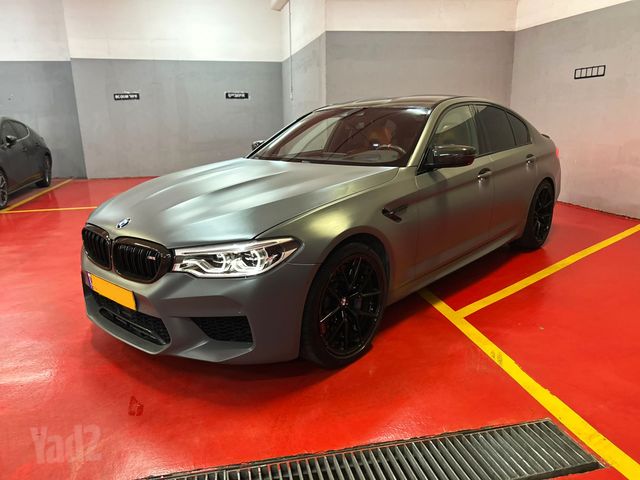 ב מ וו M5