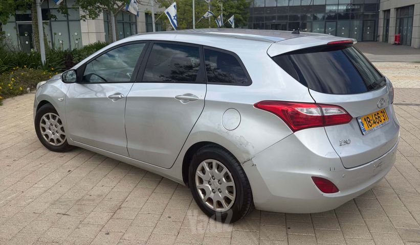 יונדאי i30