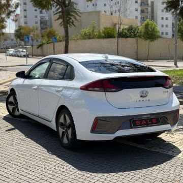 יונדאי איוניק