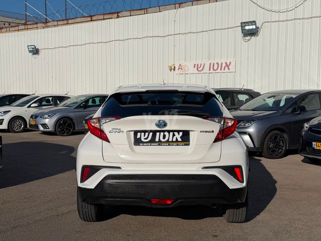 טויוטה C-HR