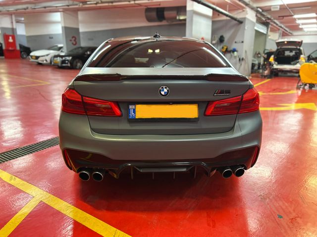 ב מ וו M5