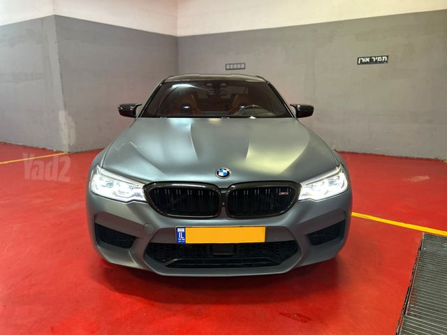 ב מ וו M5