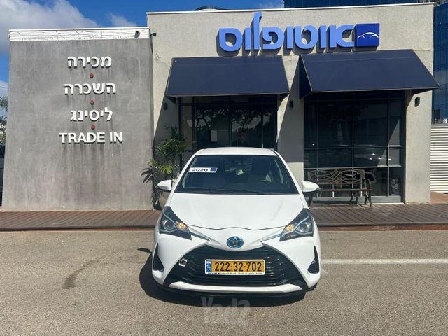 טויוטה יאריס