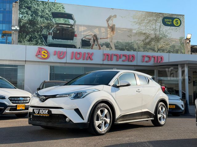 מודעת רכב טויוטה C-HR