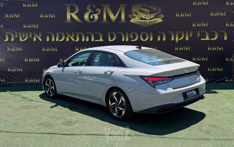 יונדאי אלנטרה