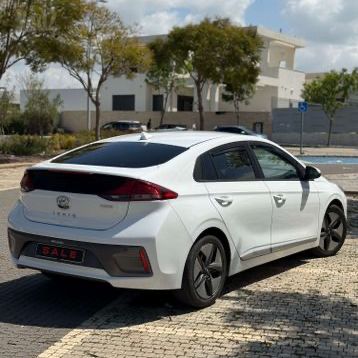 יונדאי איוניק
