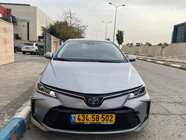 מודעת רכב טויוטה קורולה