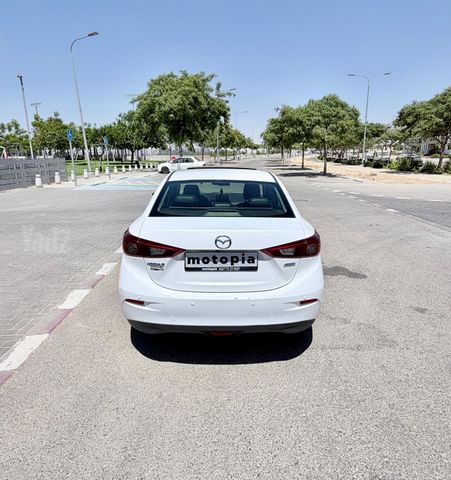 מאזדה 3