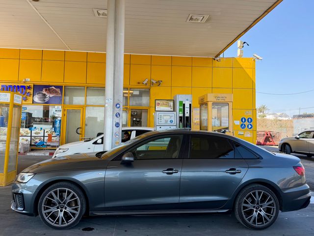 אאודי A4