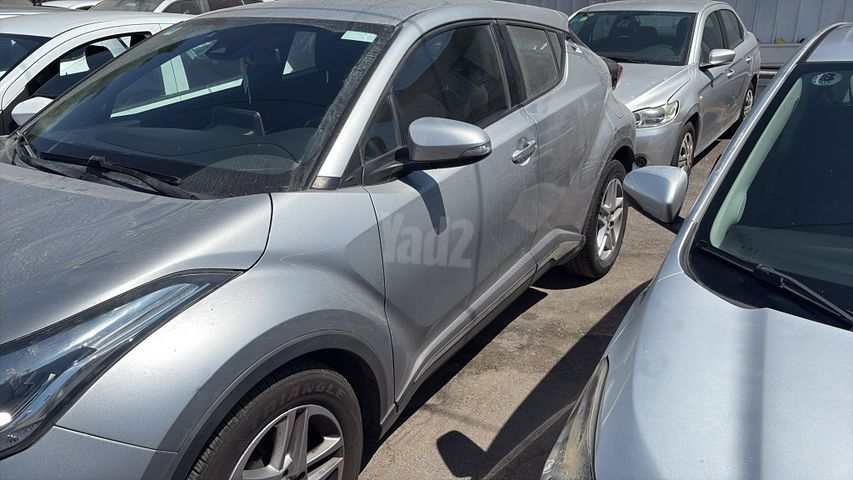 מודעת רכב טויוטה C-HR