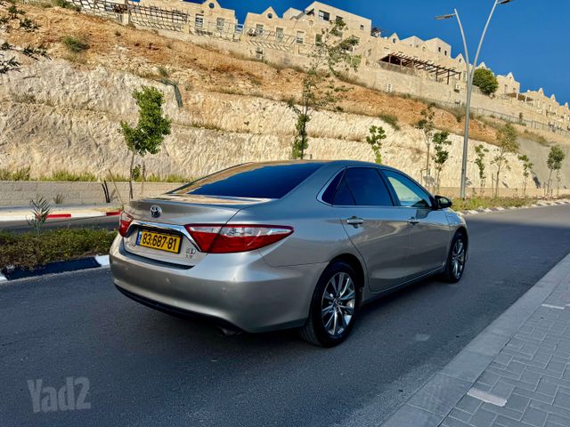 מודעת רכב טויוטה קאמרי 2