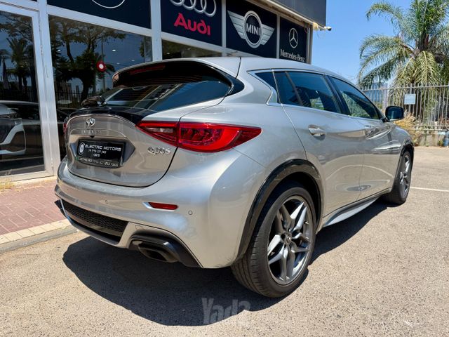 אינפיניטי Q30