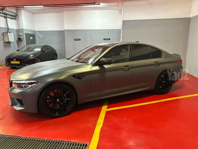 ב מ וו M5