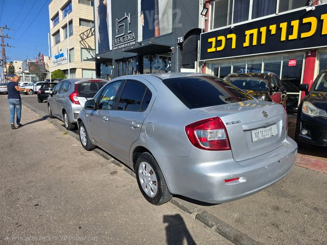 סוזוקי SX4