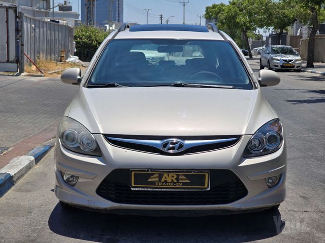 יונדאי i30