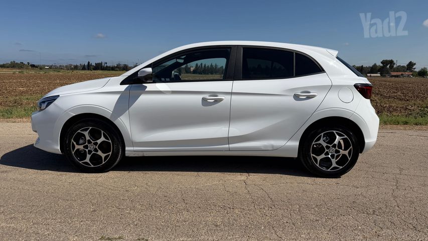 אם ג'י MG3