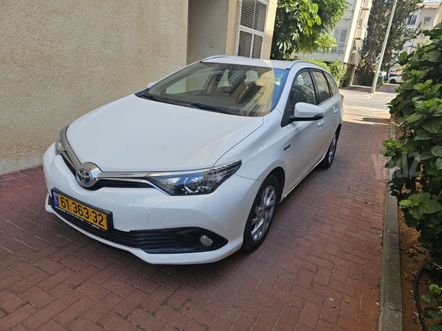 מודעת רכב טויוטה אוריס