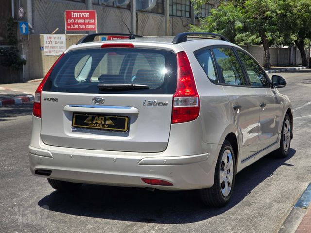 יונדאי i30