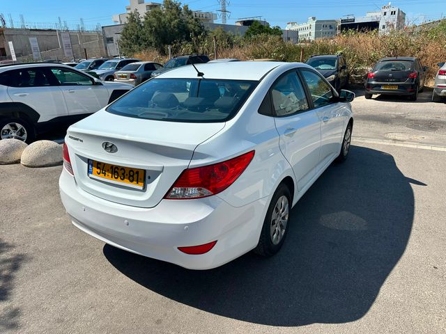 יונדאי אקסנט i25