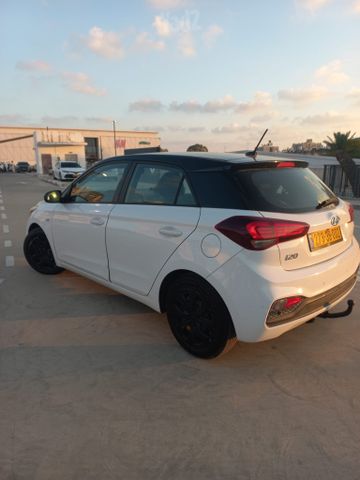 יונדאי i20
