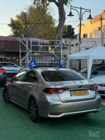 טויוטה קורולה