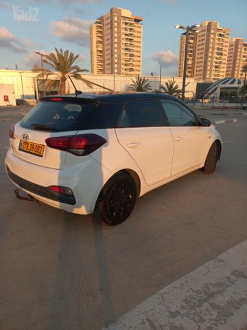 יונדאי i20