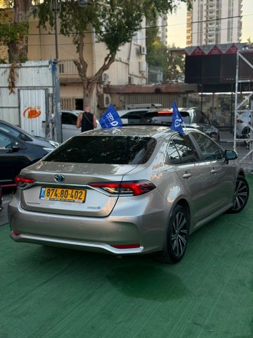 טויוטה קורולה