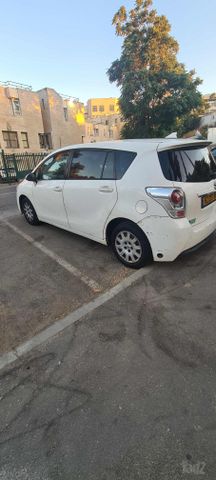 מודעת רכב טויוטה ורסו