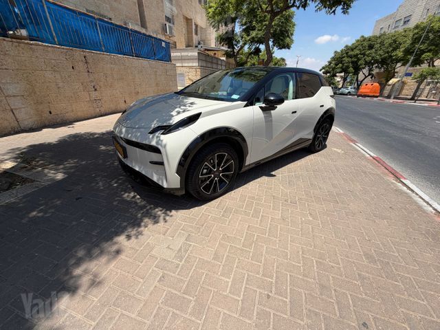 זיקר X